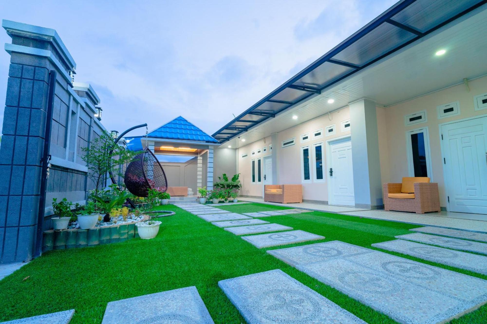 La Geiro Villa Labuan Bajo Exterior photo